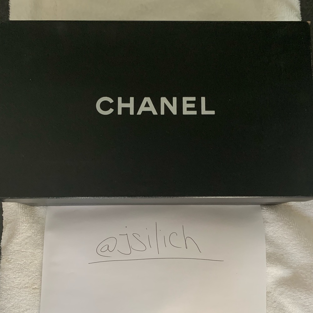 Size 11 (41) women’s Chanel wedges. Worn once.